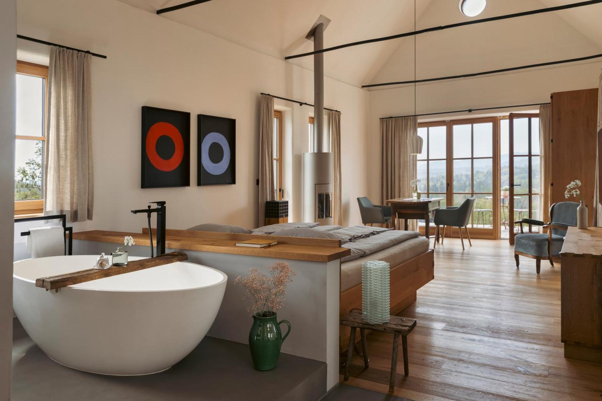 דויטשלנדסברג Am Wildbachberg - Luxus Ferienhaeuser Mit Infinitypool, Privatsauna Und Weinkeller מראה חיצוני תמונה
