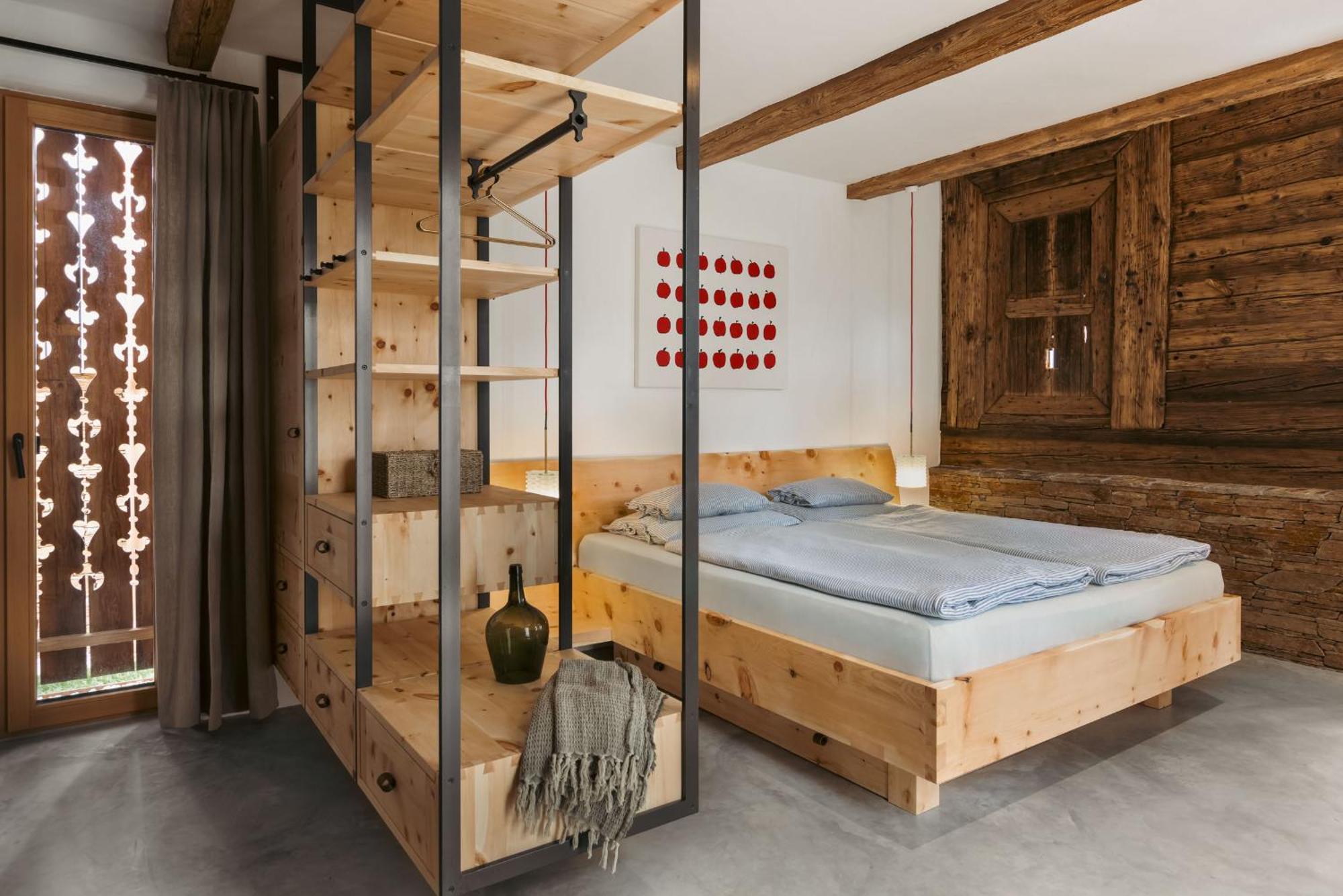 דויטשלנדסברג Am Wildbachberg - Luxus Ferienhaeuser Mit Infinitypool, Privatsauna Und Weinkeller מראה חיצוני תמונה