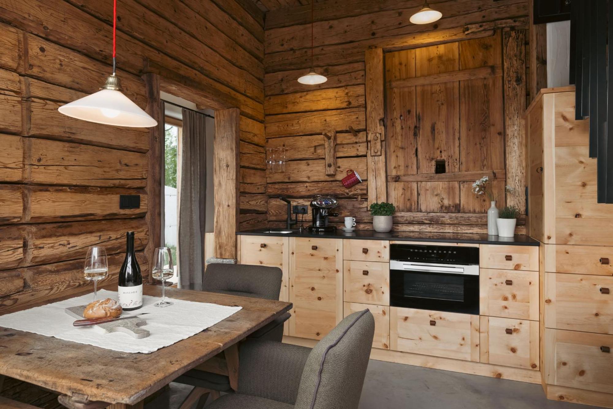 דויטשלנדסברג Am Wildbachberg - Luxus Ferienhaeuser Mit Infinitypool, Privatsauna Und Weinkeller מראה חיצוני תמונה